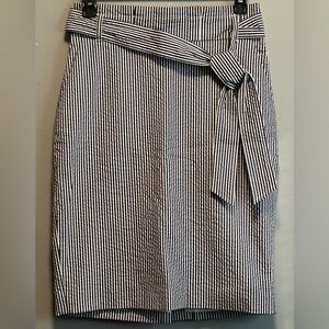 Ann Taylor Belted White/Blue Striped Pencil Skirt w/Side Pockets. Size 0 Petite